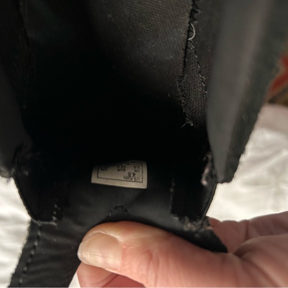 Vans bunny sneaks! Girls - Size 4 - Picture 3 of 4